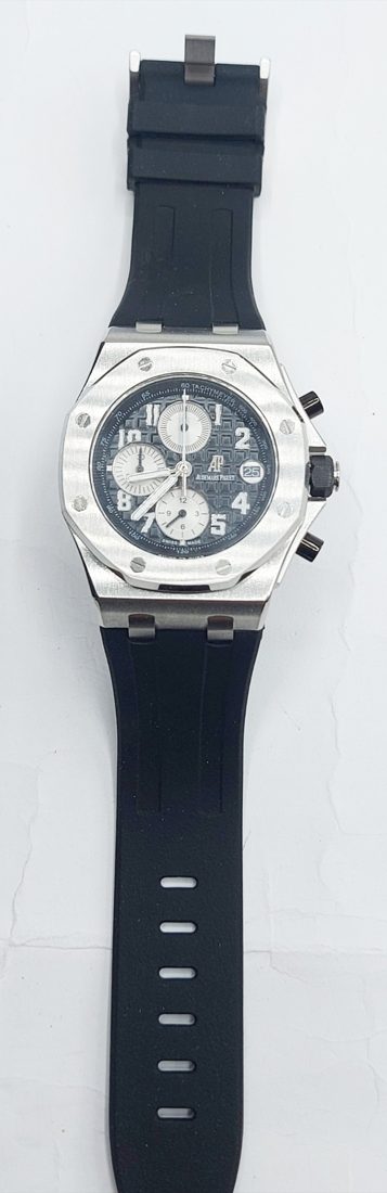 Audemars Piguet Royal Oak Offshore — Srebrno kućište, crni remen